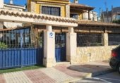 Xalet independent amb terreny en venda a la Avenida Santiago Bernabéu, Santa Pola, ref.: TR231197 foto