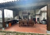 Фермерский дом с участком на продажу в городе Sant Iscle de Vallalta Фото