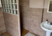 Загородный дом с участком на продажу в городе Liétor Фото