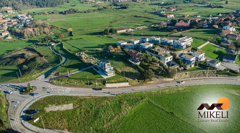 Cantabria - Santa Cruz de Bezana - 1552m2