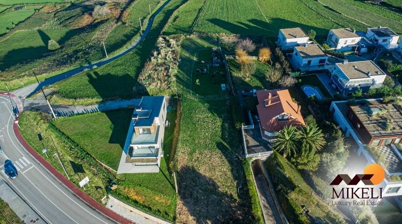 Cantabria - Santa Cruz de Bezana - 1552m2