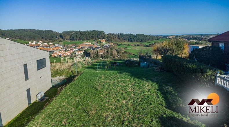Cantabria - Santa Cruz de Bezana - 1552m2