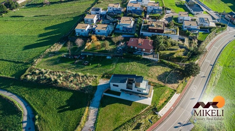 Cantabria - Santa Cruz de Bezana - 1552m2