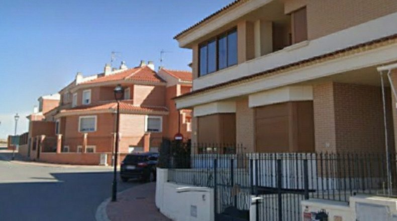 Albacete - La Roda - 1600m2