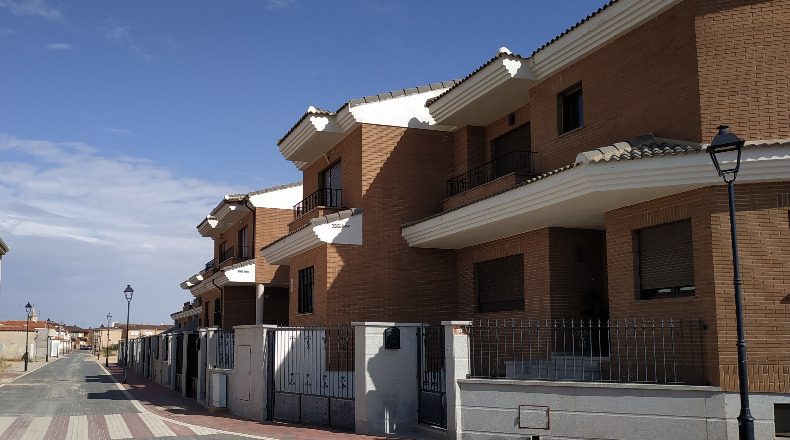 Albacete - La Roda - 1600m2