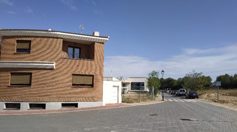 Albacete - La Roda - 1600m2