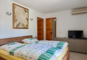 Xalet adossat amb terreny en venda a la Carrer del Abejaruco, Santa Eulària des Riu, ref.: TR322518 foto