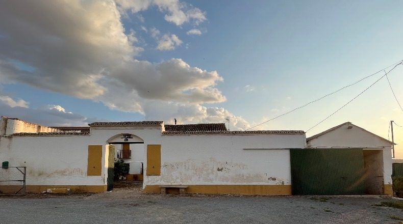 Málaga - Antequera - 3300m2