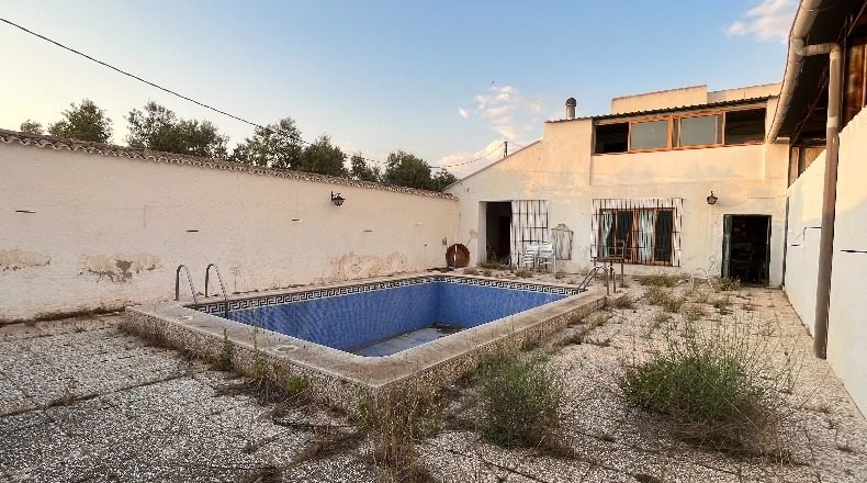 Málaga - Antequera - 3300m2