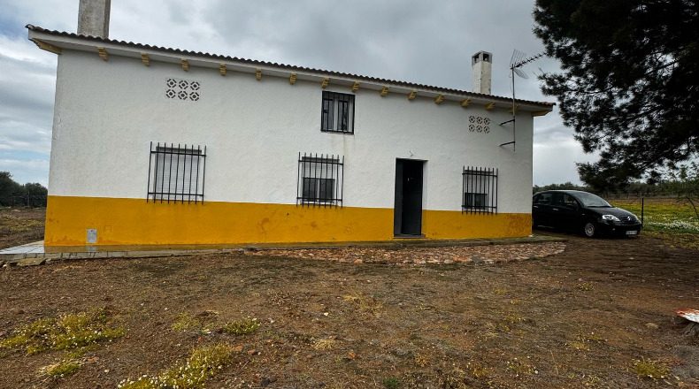Badajoz - Cabeza del Buey - 14000m2