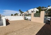 Chalet adosado con terreno en venta en la Carrer de sa Barbada, Cala Vedella, ref: TR323666 foto