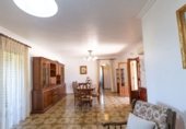 Фермерский дом с участком на продажу в городе Puig de sa Roca Фото