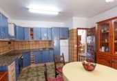 Фермерский дом с участком на продажу в городе Puig de sa Roca Фото