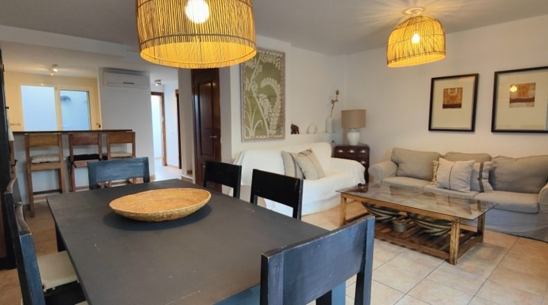Islas Baleares - Cala Vedella - 254m2