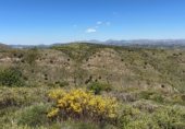 Земля на продажу у города Güéjar Sierra Фото