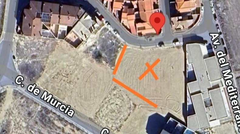 Albacete - La Roda - 1600m2
