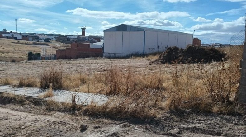 Badajoz - Usagre - 12000m2