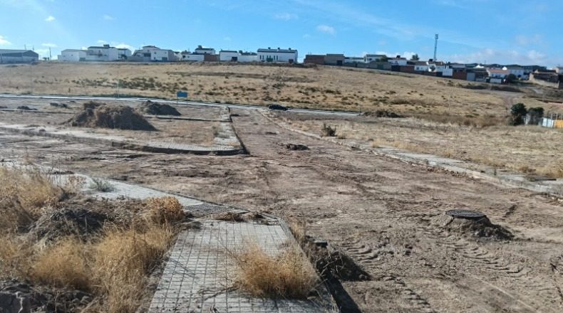 Badajoz - Usagre - 12000m2