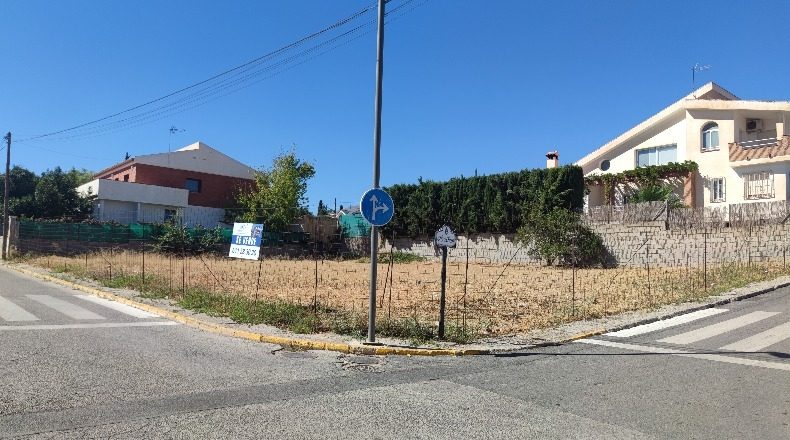 Granada - Вилья-де-Отура - 674m2