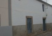 Дом с участком на продажу в городе Albalá Фото
