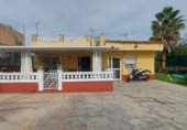 Отдельно стоящий дом с участком на продажу в городе el Catllar Фото