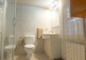 Отдельно стоящий дом с участком на продажу в городе el Catllar Фото