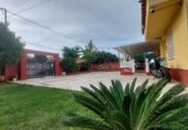 Отдельно стоящий дом с участком на продажу в городе el Catllar Фото