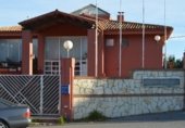 Отдельно стоящий дом с участком на продажу в городе Бенидорм Фото