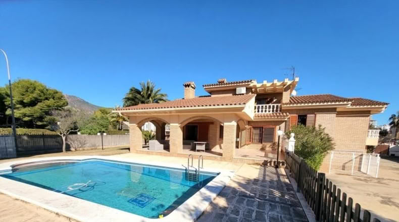 Castellón - Benicasim - 1700m2