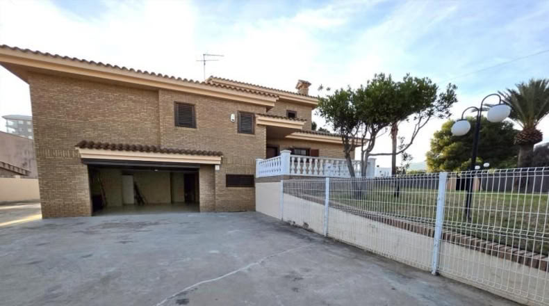 Castellón - Benicasim - 1700m2