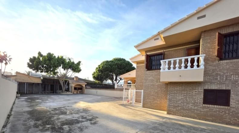 Castellón - Benicasim - 1700m2