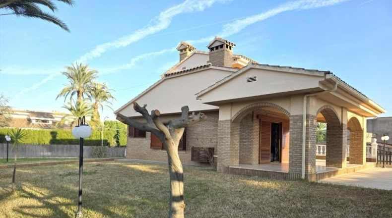 Castellón - Benicasim - 1700m2