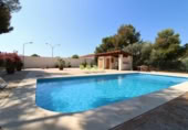 Xalet independent amb terreny en lloguer a la España, San Juan del Monte, ref.: TR398652 foto