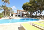 Xalet independent amb terreny en lloguer a la España, San Juan del Monte, ref.: TR398652 foto