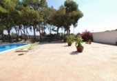 Xalet independent amb terreny en lloguer a la España, San Juan del Monte, ref.: TR398652 foto