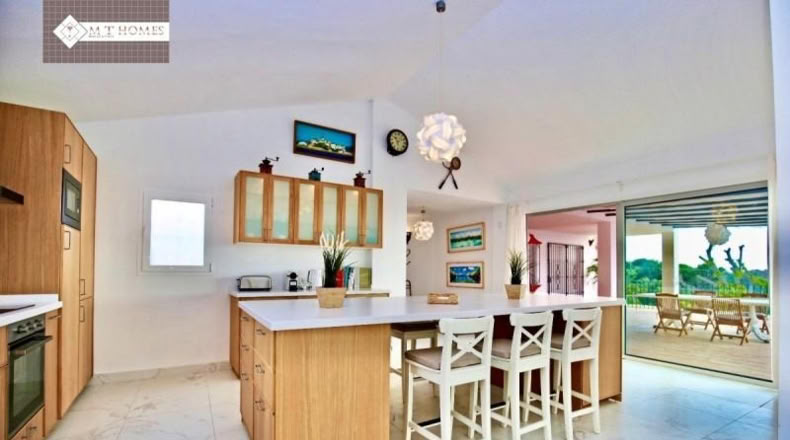 Málaga - Estepona - 5000m2