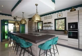 Estepona 2000&nbsp;m² 