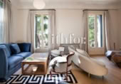 Chalet independiente con terreno en alquiler en la España, Barcelona, ref: TR399858 foto