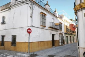Marchena 251&nbsp;м²