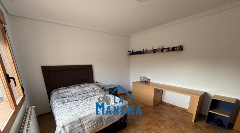 Navarre - Barañáin - 246m2