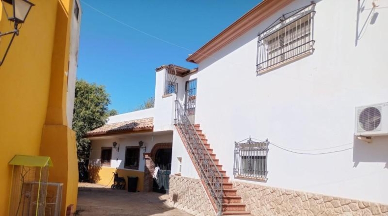 Córdoba - Belmez - 1800m2