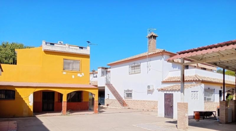 Córdoba - Belmez - 1800m2