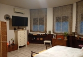 Отдельно стоящий дом с участком на продажу в городе Кордова Фото