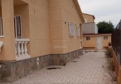 Дом с участком на продажу в городе el Vendrell Фото