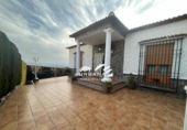 Xalet independent amb terreny en venda a la España, Lucena, ref.: TR397985 foto