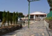 Chalet independiente con terreno en venta en la España, Plasencia, ref: TR397894 foto