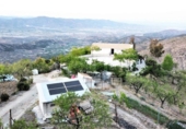 Casa de camp amb terreny en venda a la España, Sierro, ref.: TR398037 foto