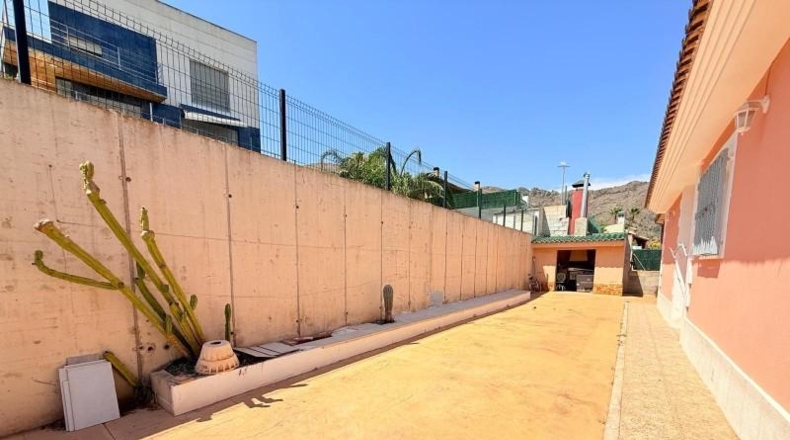 Alicante - Orihuela - 824m2