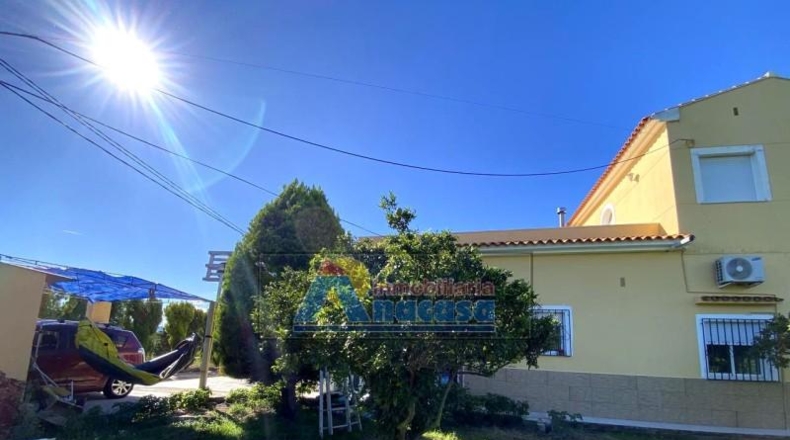 Jaén - Fuensanta de Martos - 945m2