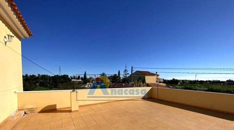 Jaén - Fuensanta de Martos - 945m2